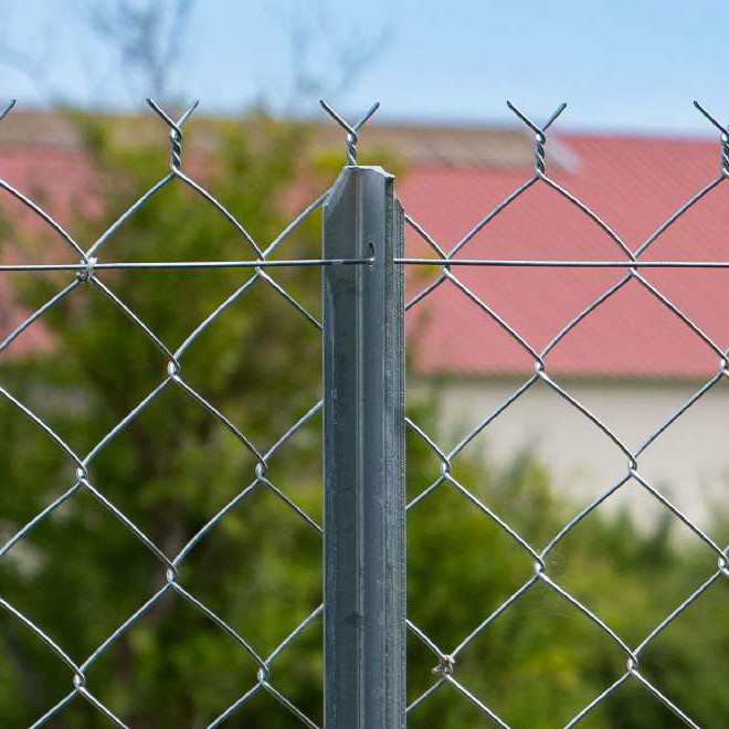 Vente de poteaux Té pour clôtures à la Réunion