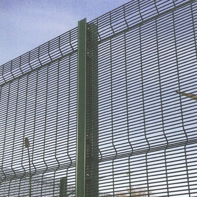 Vente de poteaux haute sécurité pour clôtures à la Réunion