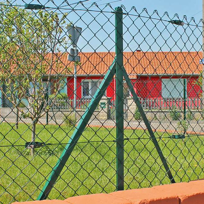 Vente d'accessoires simple torsion pour clôtures à la Réunion