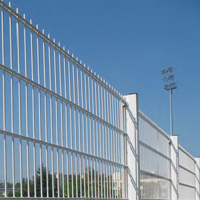 Vente de poteaux CLOPLUS 50 pour clôtures à la Réunion